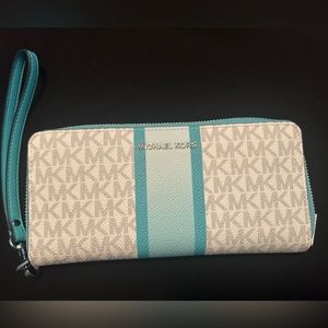 Michael Kors Ocean Blue wallet